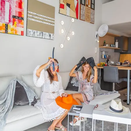 Marina Seafront 5 公寓