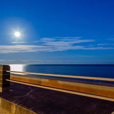 Marina Seafront 5 公寓 Radazul