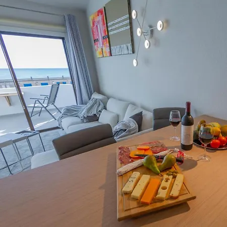 Apartment Marina Seafront 5