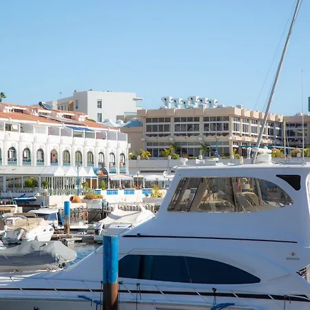 Apartment Marina Seafront 5 *
