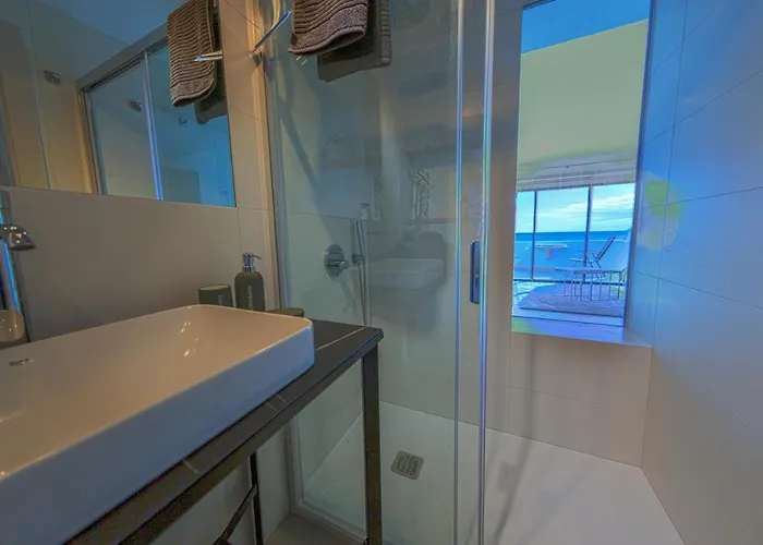 Marina Seafront 5 Радазул