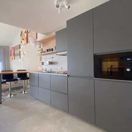 Marina Seafront 5 Appartement